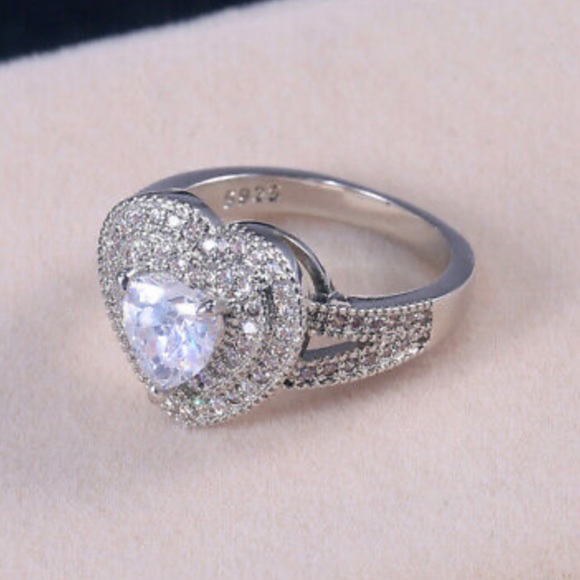 925 Silver Ring Heart Shaped Sapphire Wedding - Picture 4 of 10